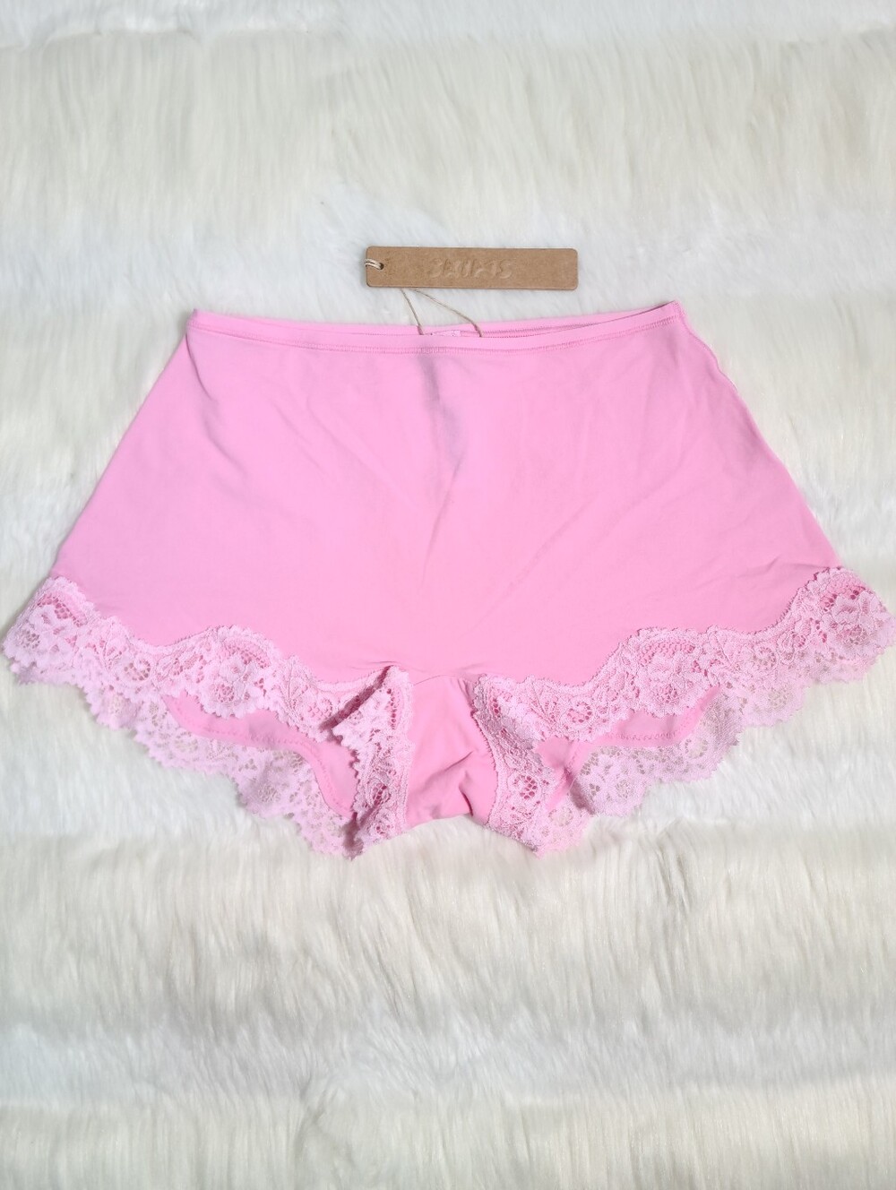 SKIMS Fits Everybody Lace Boyshorts Pink Bubblegum Tonal Women Small NEW